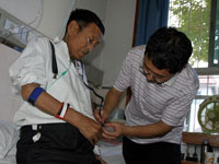 �����˹��¡����H͸��18���c���񿹠� ����΢������ף���鸸����