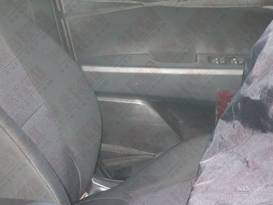 ��10������ �����F(xi��n)��С��SUV�yԇ���ع�