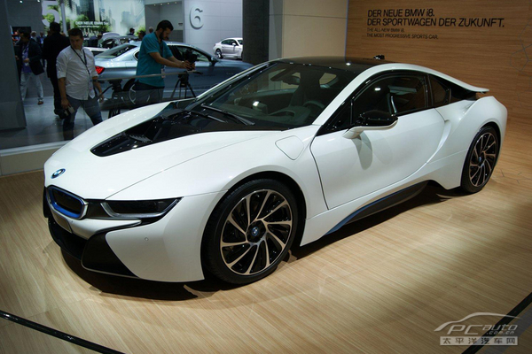 i8
