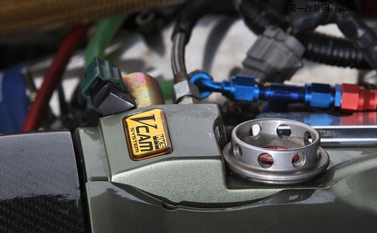 �ձ���������܇��800ƥ�ծa(ch��n)GT-R R34���b��9��