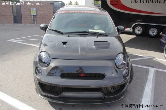 ����֮Ы SEMA�ϵķƁ���500 Abarth���b SEMA���Ɓ���500 Abarth����܇���b