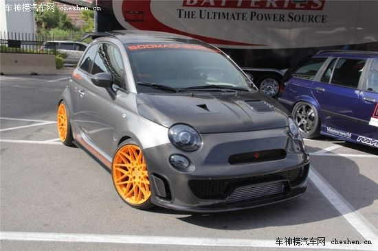 ����֮Ы SEMA�ϵķƁ���500 Abarth���b SEMA���Ɓ���500 Abarth����܇���b