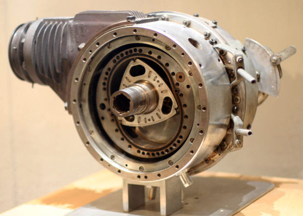 轉子引擎落幕絕唱 實拍馬自達RX-8改裝車