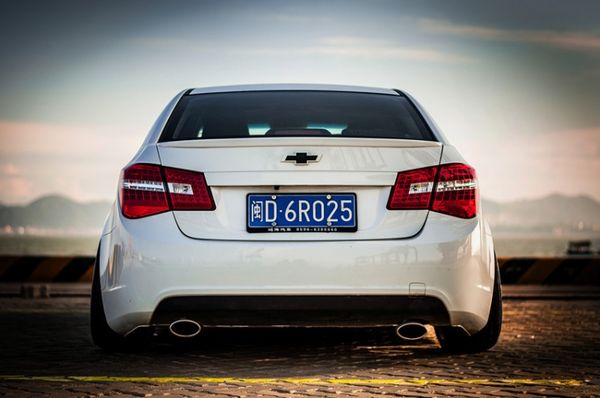 �װl(f��)ħŮ��ƽ��Ь ѩ���m����Ɲ���^���b