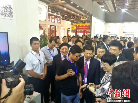 �������t(y��)ˎ���(hu��)�������ļ����(hu��)�Ϸ��_Ļ