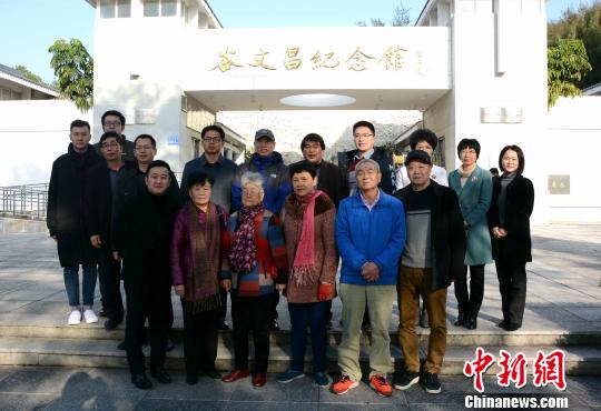 �ҕ�������Ĳ������M���������Ĳ��傀��Ů�ȼ��e�ڹ��Ĳ��o���^ǰ��Ӱ�������� �z