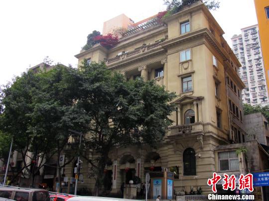 �ؑc���B(y��ng)�o(h��)����֏�(f��)����(zh��n)�r�ڡ����ڽ֡��L(f��ng)ò