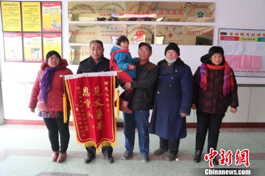 �������˺����¾�5�q��ˮŮͯ�������������ɱ��ܣ��D��