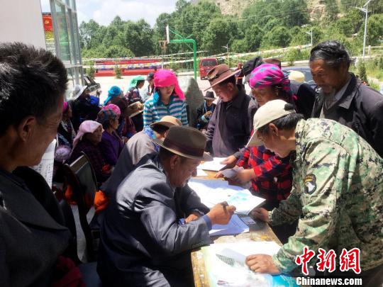 青海省中藏醫(yī)啟動“名醫(yī)下鄉(xiāng)”義診少數(shù)民族地區(qū)