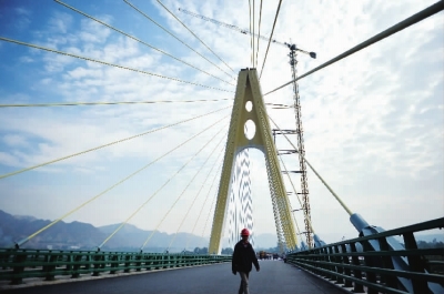 �m�������R�Ļ��������������hһ����·�����M(j��n)�����ʩ��