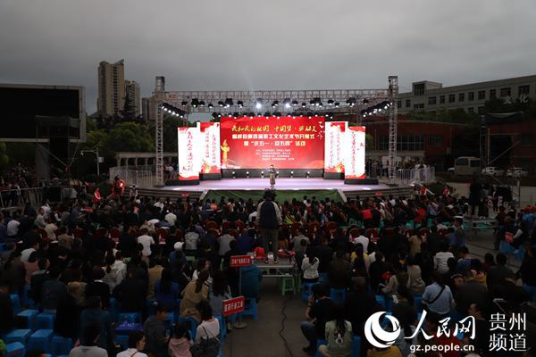 ͩ���h���Č����Ļ�ˇ�g(sh��)��(ji��)�_Ļʽ�ߡ��c��һ��ӭ���ġ�����e�����Y¡�s �z