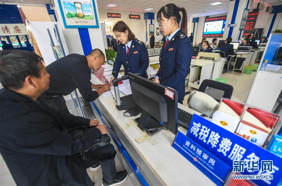 ����(j��ng)��(j��)����1���ӱ��䏊(qi��ng)�����M(j��n)�p�����M(f��i)