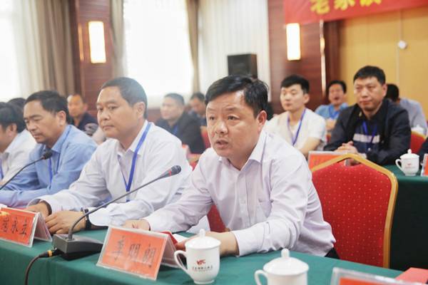 �¸�����ɣ����ڣ�(zh��n)��ɽ����ؚ���W(xu��)�����(hu��)������(d��ng)