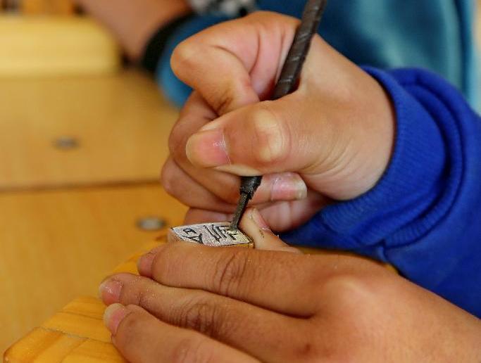 ���Ļ�����3��׭��ˇ�g(sh��)�M(j��n)У�@