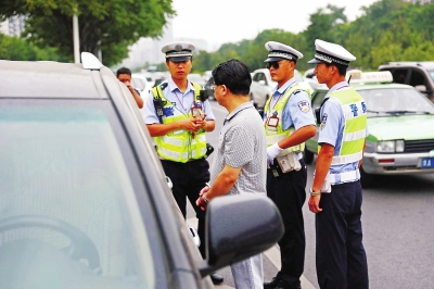 ��W(w��ng)�ֻ� ���ݽ����rͣδ��܇(ch��)�v����ץ�@һ���ӷ�