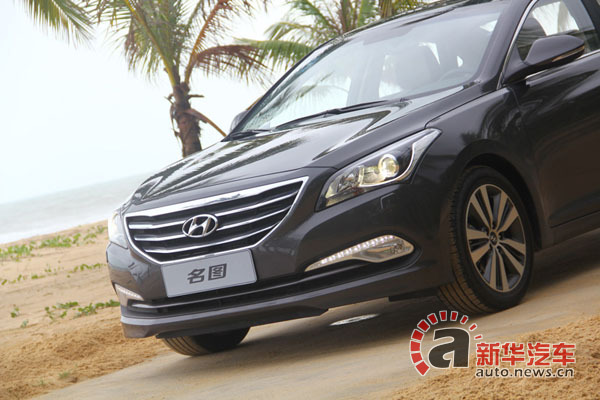 �r�񼴌��ҕ� 2013�V��܇չ������܇