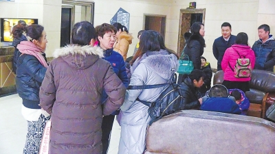 剛交完學(xué)費鄭州一早教中心關(guān)門 受損金額達百萬