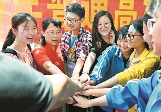 湖北36.2萬考生考全國卷 語文閱讀難數(shù)學計算量大