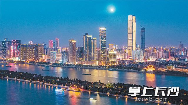 9��13��������ѹ�(ji��)��ҹ�����潭�ɰ����������c��յĈA�������������������������������ο������������������^�⴬ҹ���潭�����p�ɰ�������������(x��)��(x��)���L(f��ng)����(l��i)������� �L(zh��ng)ɳ���(b��o)ȫý�wӛ�� �u�� �z