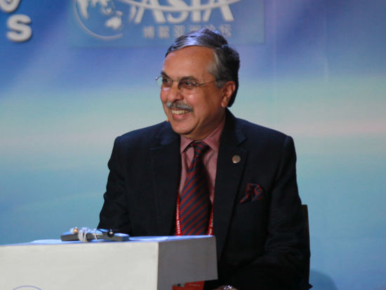 ����������Փ��2014���(hu��)����4��8��-11���ں��ϲ����e�С��ψD��ӡ�ȹ���(li��n)�ϕ�(hu��)�ؕ��L(zh��ng)Alwyn-Didar-SINGH�ڡ��ĸ���޽����c�Q(m��o)�׵��¸�֡��������}�l(f��)�ԡ�(�D Ƭ��(l��i)Դ������ؔ(c��i)��(j��ng) ���� �z)