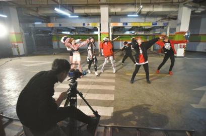 中學生為當明星休學成“中韓練習生”1年學費20萬