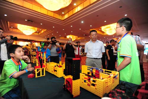 �Ї�(gu��)������m�f(xi��)��(hu��)��(hu��)�L(zh��ng)���ؕ��L(zh��ng)�S�Aƽ�ڴ�ِ�F(xi��n)��(ch��ng)