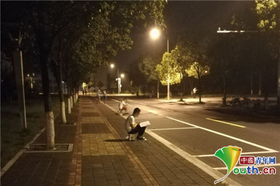 �W(w��ng)������һ��Уǧ�����W(xu��)��������У���� �W(xu��)У������֧��