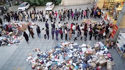 �w���^����(c��)���R�rȡ���c������������sԽ��Խ�L��