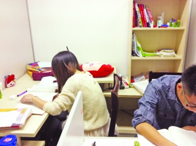 �Ϻ��D���^������λҪ���M(f��i)У�����յ����ϾW(w��ng)�M(f��i)