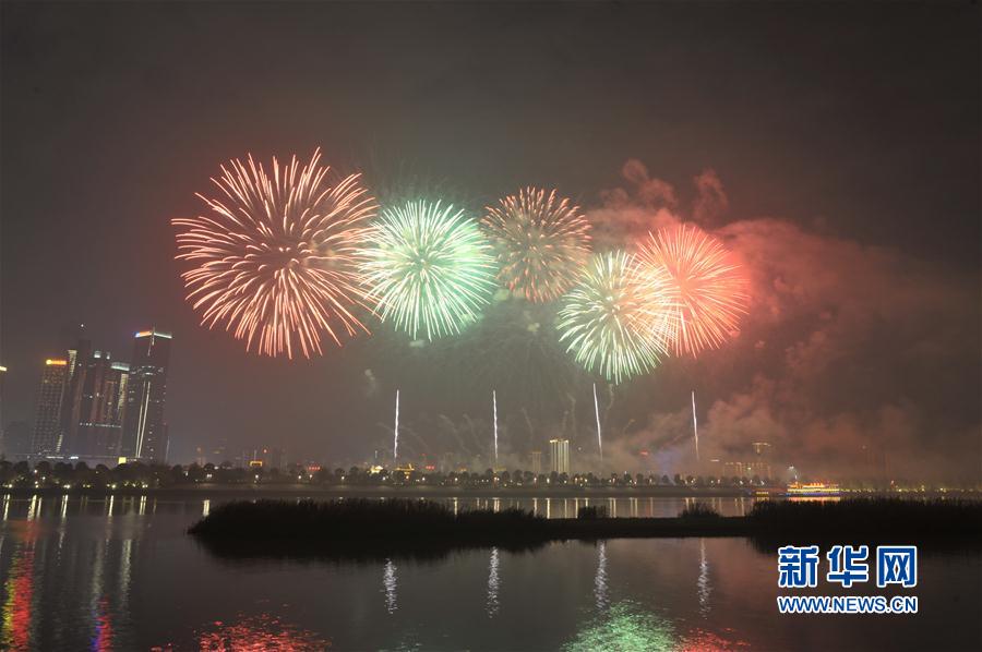 �����(hu��)����1���L(zh��ng)ɳ����������R����