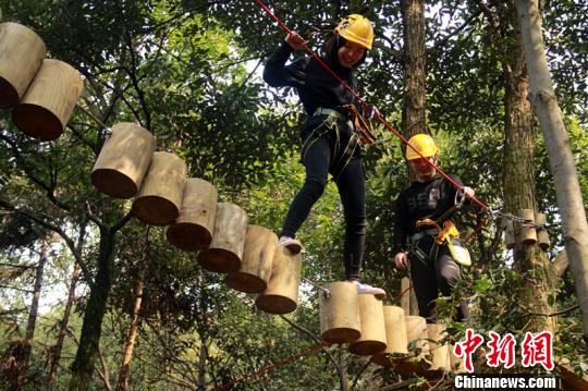 �A���׼��wԽ����̽�U(xi��n)�(xi��ng)Ŀ����L(zh��ng)ɳ�ο��w�(y��n)����̽�U(xi��n)