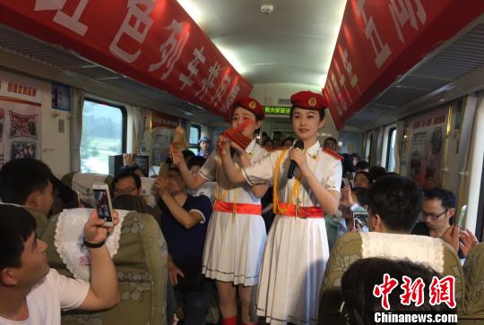 ������ɽֱ�_(d��)��܇���_��ʮ�������ӡ��tɫʥ�ء����ν�(j��ng)��(j��)