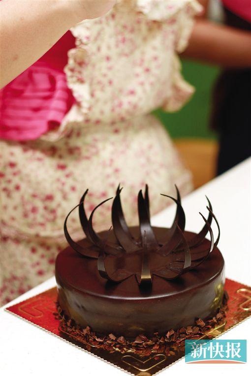 �V�ݬF(xi��n)���߃r(ji��)���Nˇ�n�����h��һ��(ji��)�n�ɰٶ�Ԫ