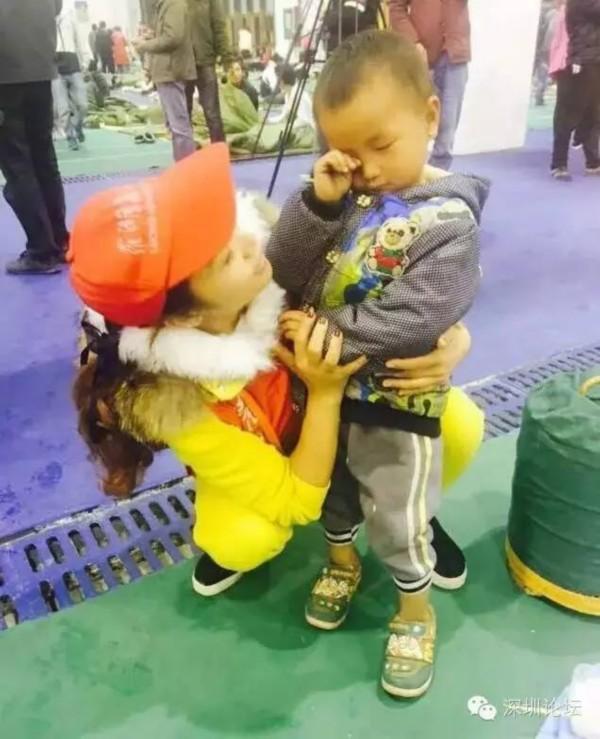 深圳這幾天最讓人淚濕眼眶的40個瞬間