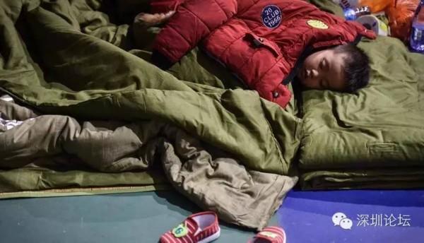 深圳這幾天最讓人淚濕眼眶的40個瞬間