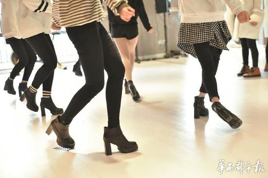 ÿ��������(x��)������Ҫ�����߸�Ь�ྚ�赸��