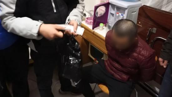 �������һ̖(h��o)؜�ӈF(tu��n)�� �^Ŀ����̖(h��o)700��(g��)(�D)