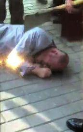 ��������5�r(sh��)�S������Сկ��·�y̩���T�ڰl(f��)��һ��������һ���ӳֵ�ͱ��һ�����Ѓ�������ԇ�D�ٳ�һ�v�Gɫ늄�(d��ng)܇�����������������F�@�Ʒ�����(j��)����ͨ��(b��o)�������˗�ĳ��46�q��ϵ�y̩��ĳKTV�����T��