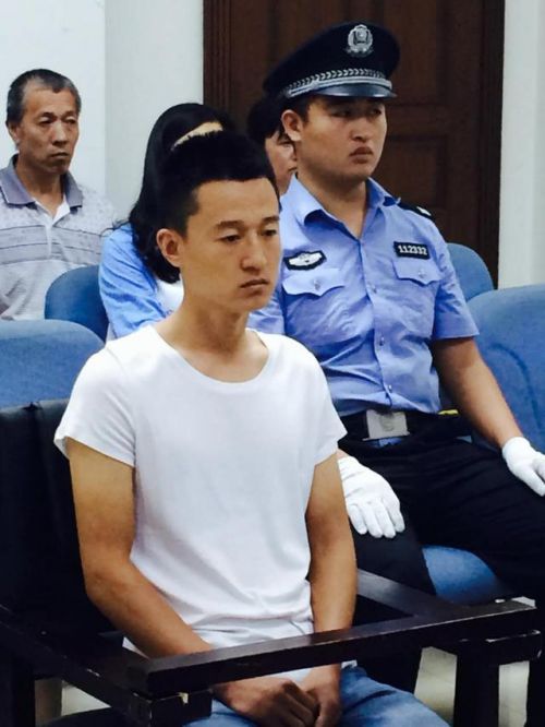 合租房里室友吵人起爭(zhēng)執(zhí) 男子為護(hù)女友持刀傷人