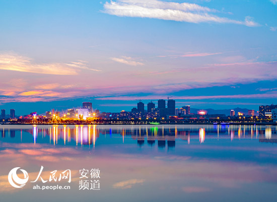 ���·��������`������ƪ�����ǣ����Gɫ���桱����l(f��)չ����