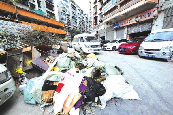 �������İ������ڂ}���T���·߅��