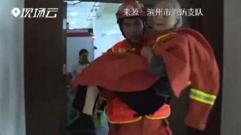 9Ѯ���˱���ˮ�У������T�ȳ���߀�����Q�ϸɃ��m��