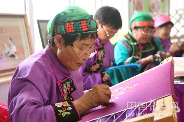 ���Ҹ����_(k��i)��߅��������������¸��� �L�Ͳ�ԭ������ɫ