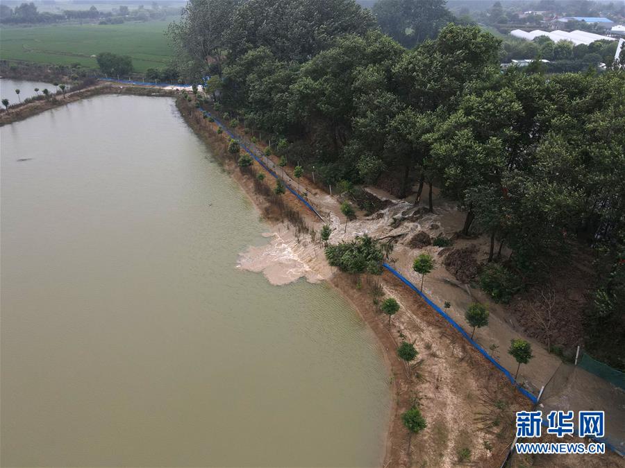 ������(x��)��ƽ�r(sh��)���Ї���ɫ���(hu��)���x˼��ָ���¡����r(sh��)����������ƪ�¡���(x��)��ƽ����ӛ�P(gu��n)���¡��D�Ļ���(d��ng)����15��һ�О������񡪡�����ȫ����Ѵ�Ȟ�(z��i)ȡ���A�����ش����֮�r(sh��)