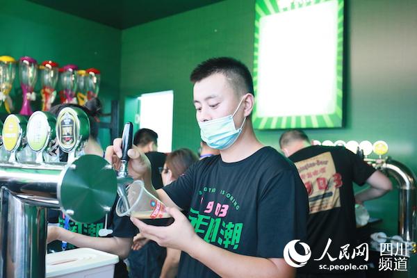 ��ӬF(xi��n)�������Z�� �z