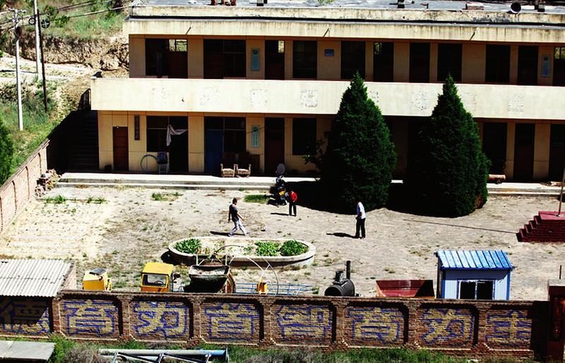 600ƽ���׵ČW(xu��)У��ֻ��һ��(g��)�W(xu��)���̓ɂ�(g��)�ώ�